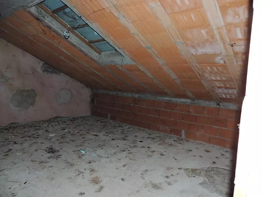 Immagine 18 di Rustico / casale in vendita  a Pieve Albignola