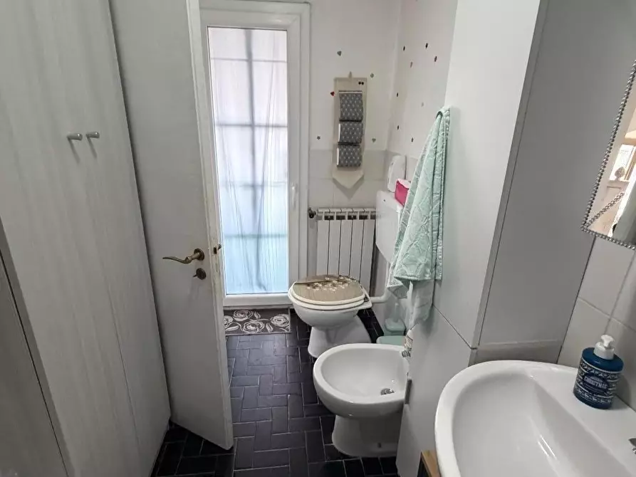 Immagine 9 di Appartamento in vendita  a Carrara