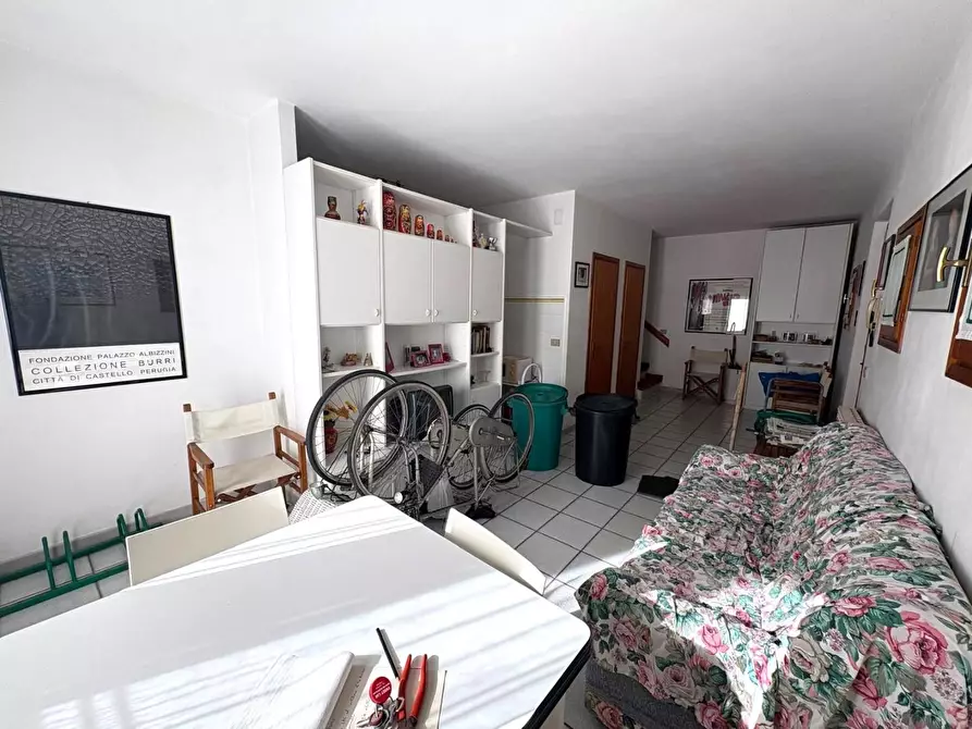 Immagine 7 di Villetta a schiera in vendita  a Massa