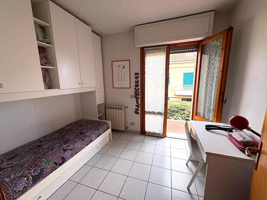 Immagine 18 di Villetta a schiera in vendita  a Massa