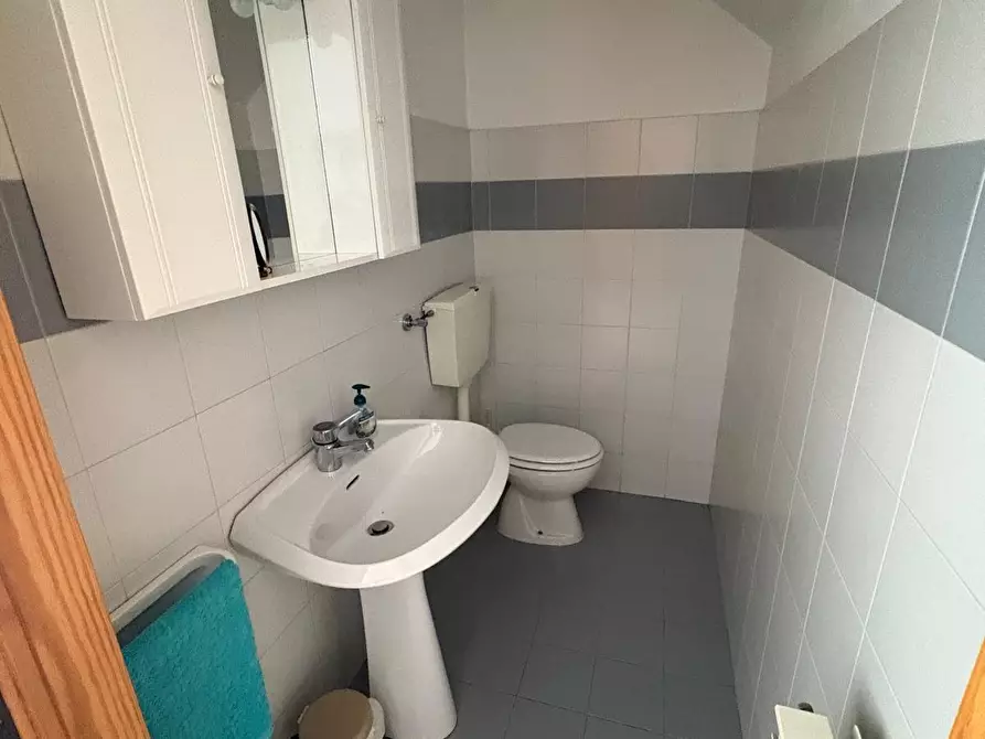 Immagine 9 di Villetta a schiera in vendita  a Massa