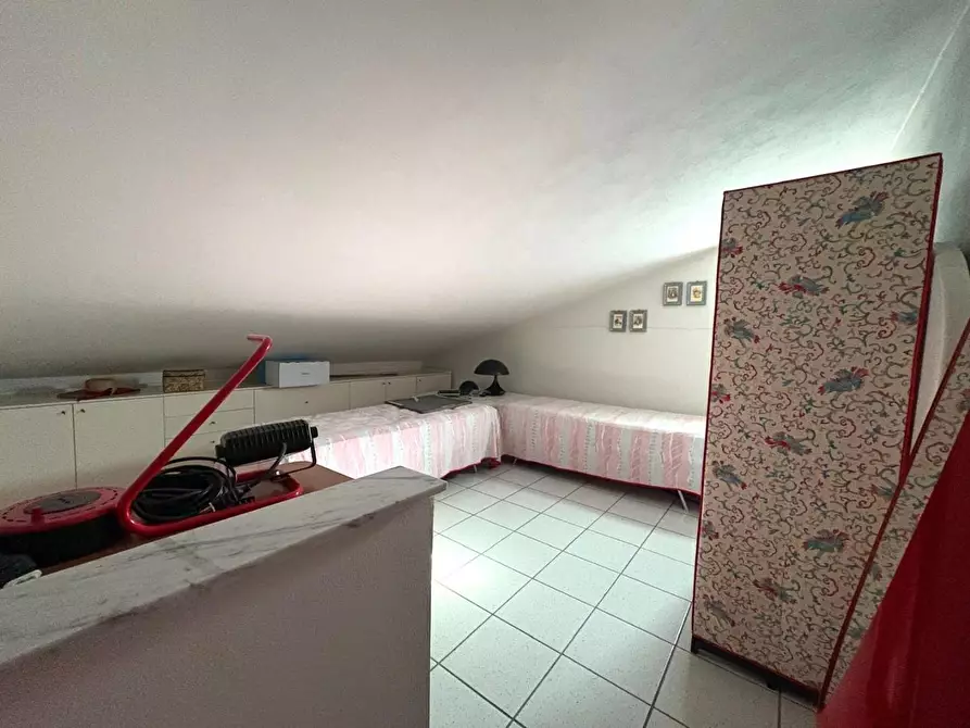 Immagine 23 di Villetta a schiera in vendita  a Massa