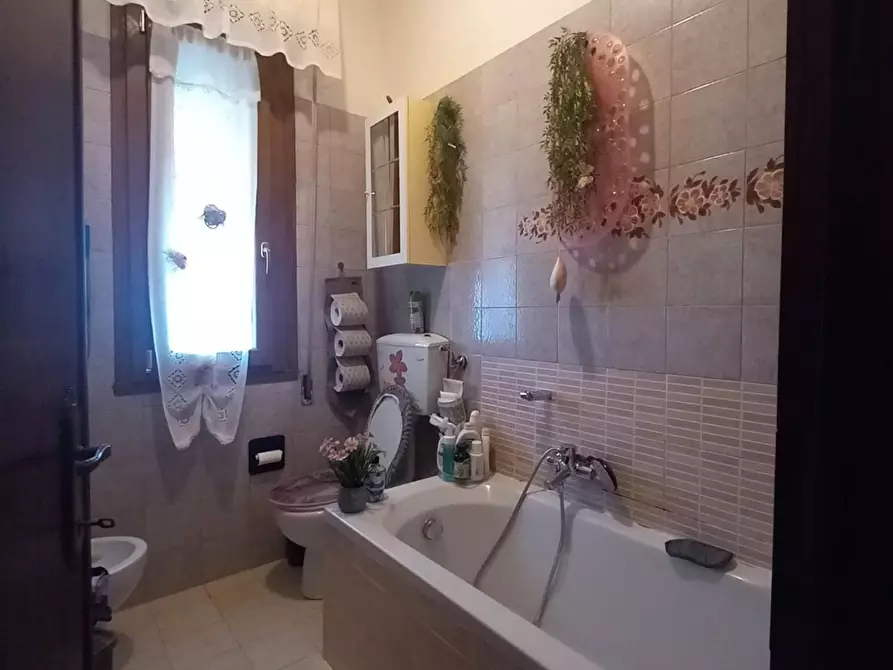 Immagine 20 di Appartamento in vendita  a Castelnuovo Magra