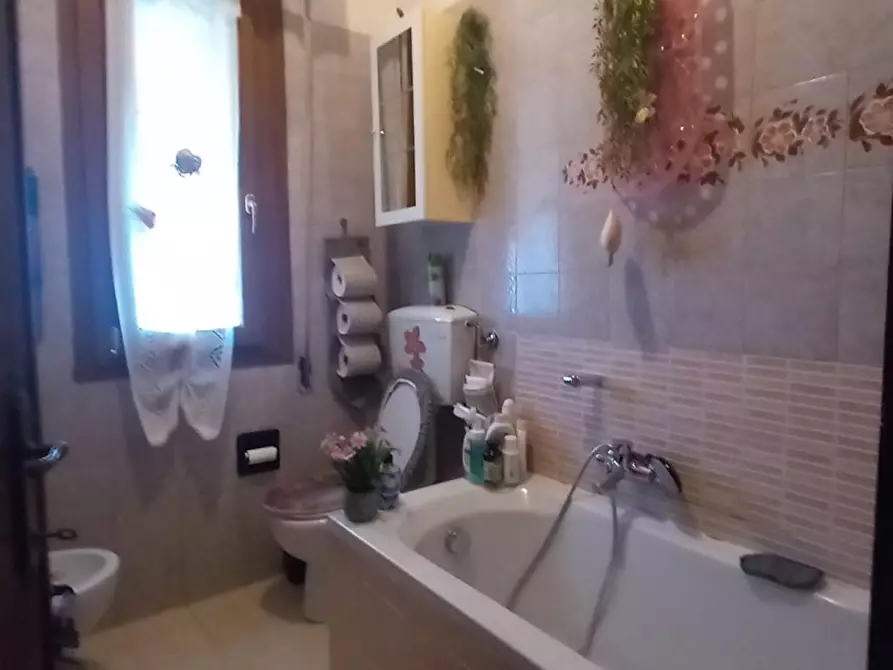 Immagine 21 di Appartamento in vendita  a Castelnuovo Magra