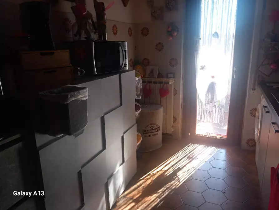 Immagine 15 di Appartamento in vendita  a Castelnuovo Magra