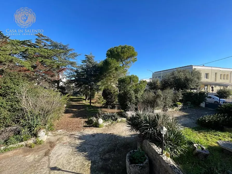 Immagine 23 di Villa in vendita  a Castrignano Del Capo