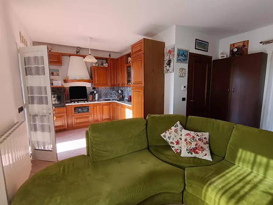 Immagine 18 di Villa in vendita  a Livorno