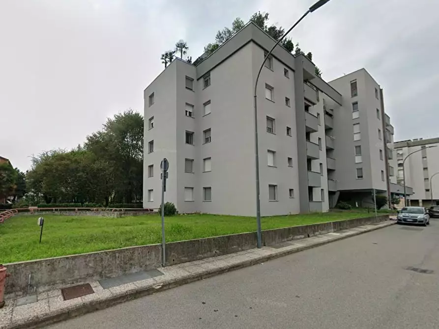 Immagine 1 di Magazzino in vendita  a Turbigo