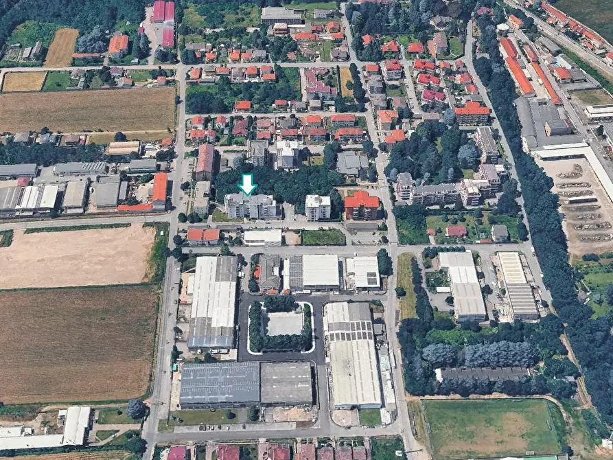 Immagine 2 di Magazzino in vendita  a Turbigo