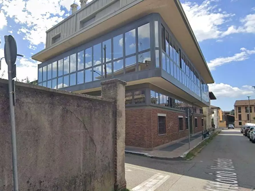 Immagine 2 di Ufficio in vendita  a Turbigo