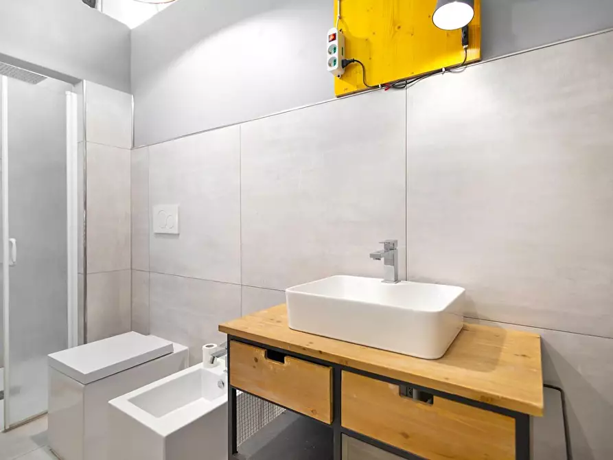 Immagine 19 di Magazzino in vendita  a Santa Croce Sull'arno