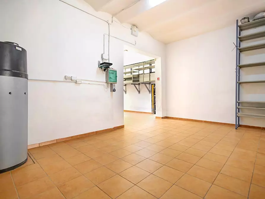 Immagine 8 di Magazzino in vendita  a Santa Croce Sull'arno