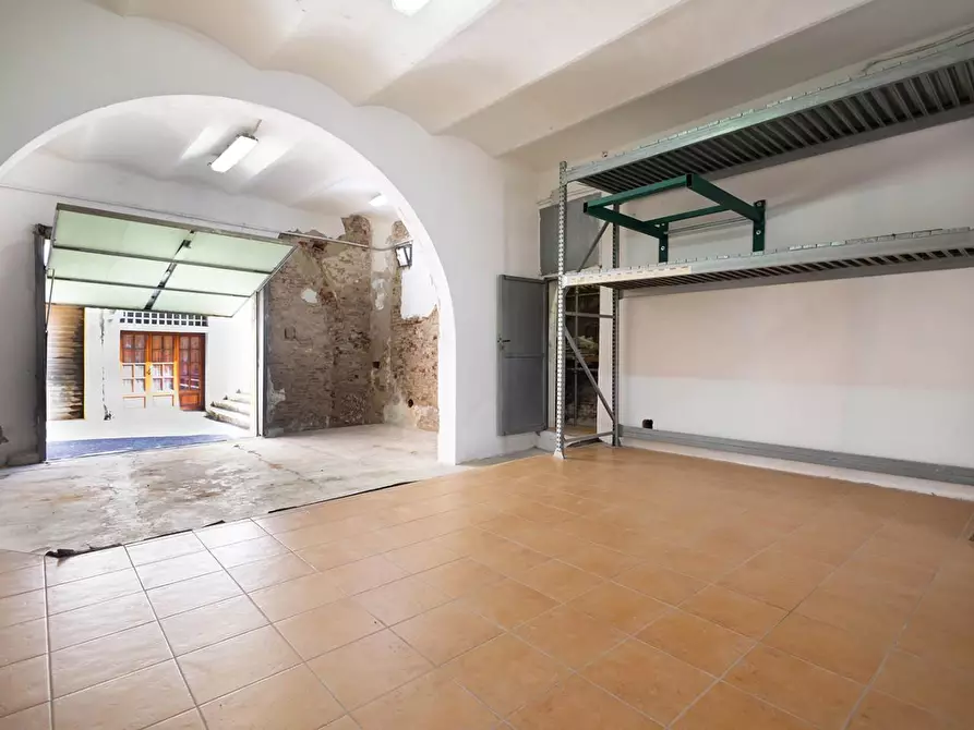 Immagine 11 di Magazzino in vendita  a Santa Croce Sull'arno