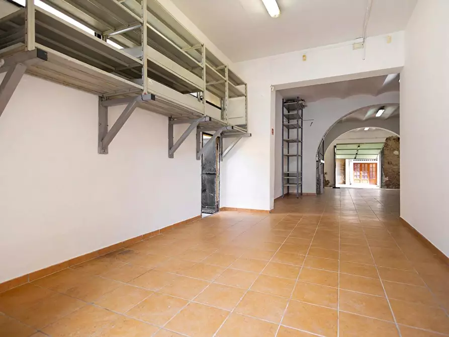 Immagine 5 di Magazzino in vendita  a Santa Croce Sull'arno