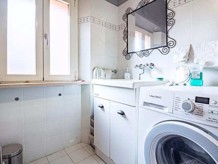 Immagine 15 di Casa indipendente in vendita  a San Giuliano Terme