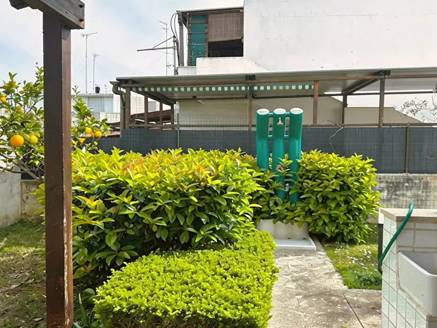 Immagine 16 di Casa indipendente in vendita  a Lecce