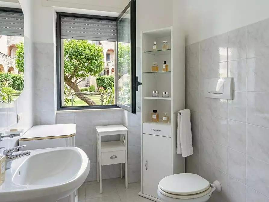 Immagine 6 di Casa indipendente in vendita  a Lecce