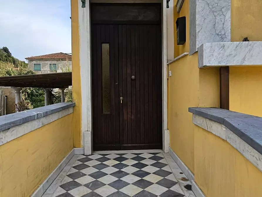 Immagine 23 di Casa indipendente in affitto  a Carrara