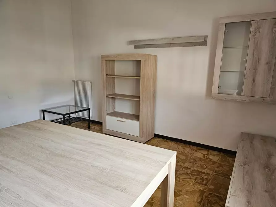 Immagine 8 di Casa indipendente in affitto  a Carrara