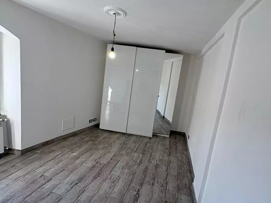 Immagine 15 di Casa indipendente in vendita  a Massa