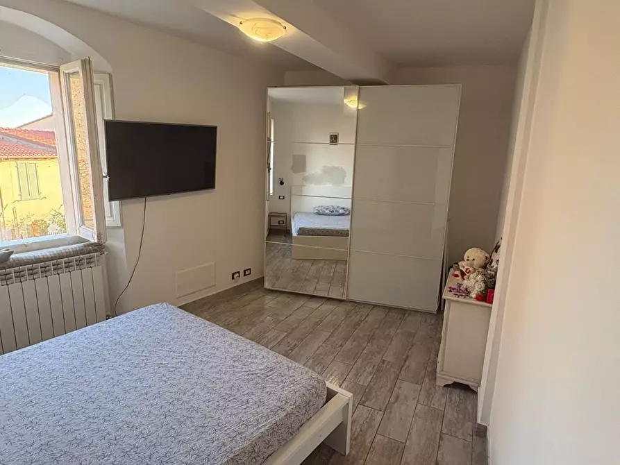 Immagine 17 di Casa indipendente in vendita  a Massa