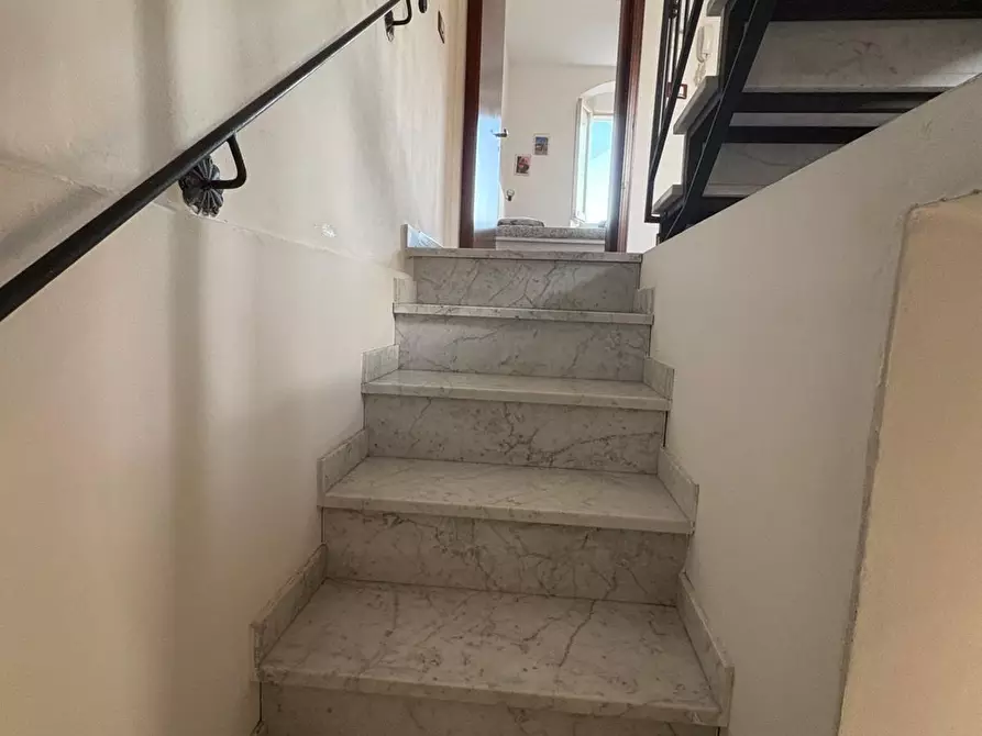 Immagine 10 di Casa indipendente in vendita  a Massa