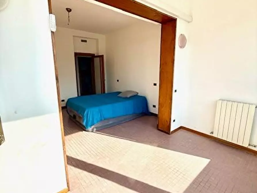 Immagine 17 di Appartamento in vendita  a Camaiore