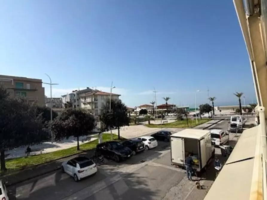 Immagine 5 di Appartamento in vendita  a Camaiore