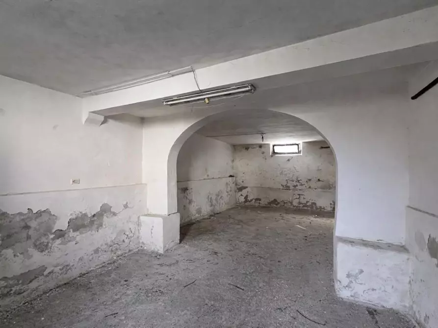 Immagine 7 di Garage in vendita  a Vinci