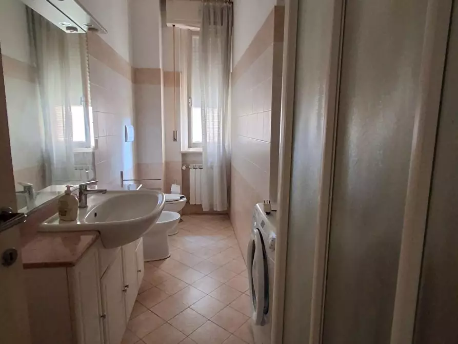 Immagine 4 di Appartamento in vendita  a Livorno