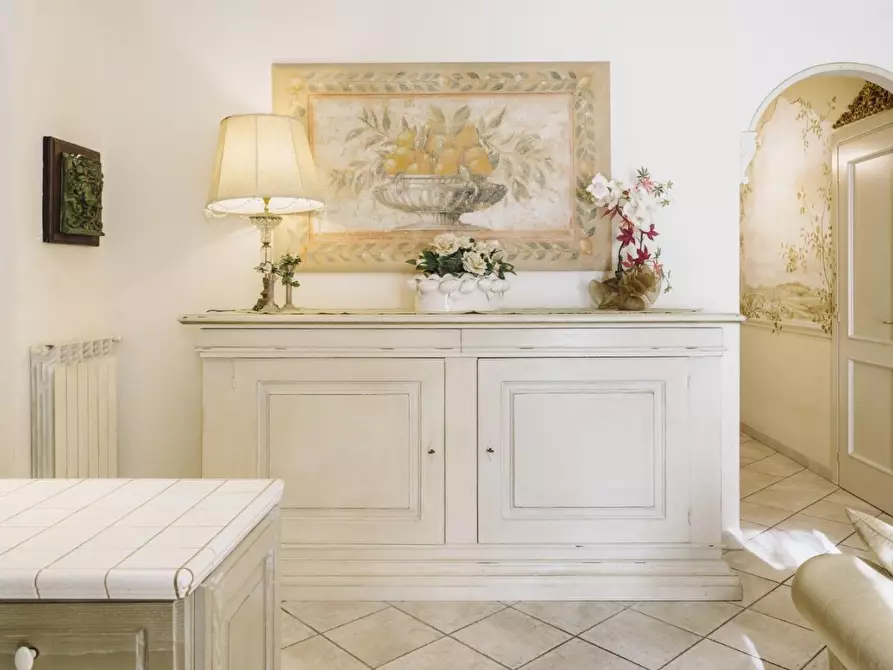 Immagine 1 di Appartamento in affitto  a Camaiore