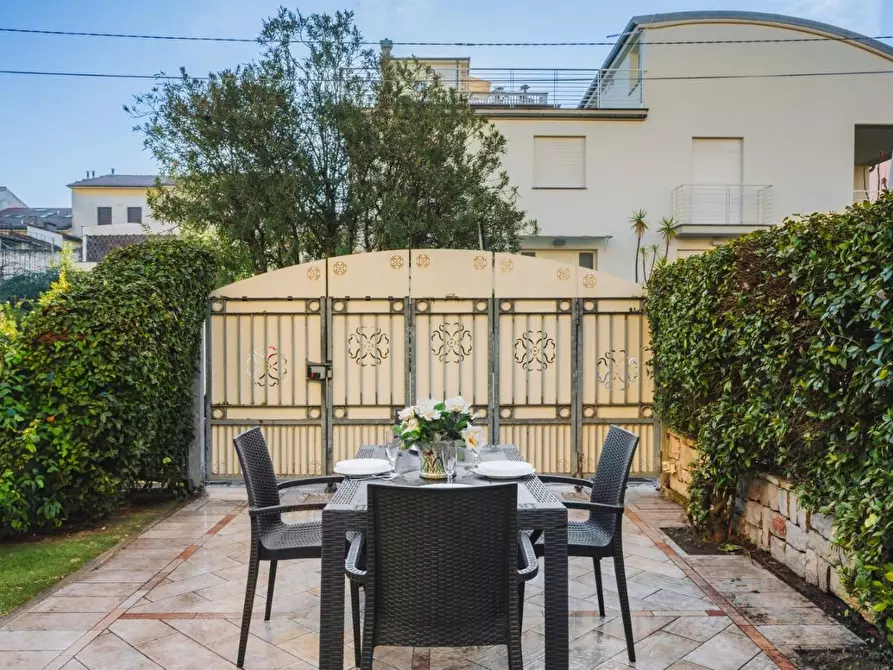 Immagine 26 di Appartamento in affitto  a Camaiore