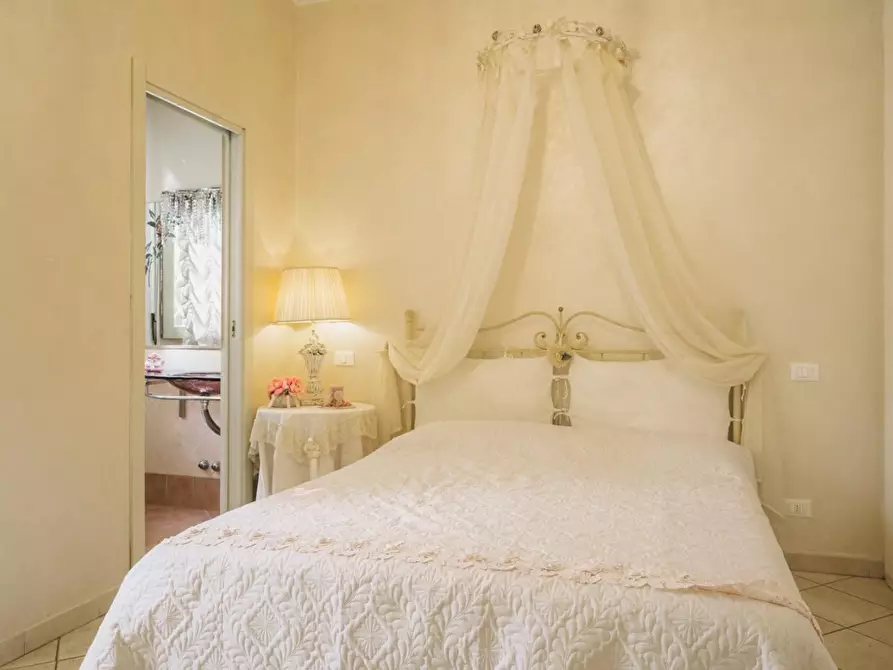 Immagine 12 di Appartamento in affitto  a Camaiore