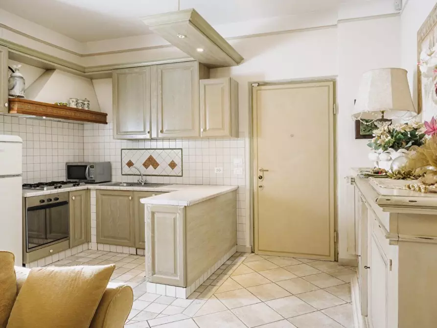 Immagine 8 di Appartamento in affitto  a Camaiore