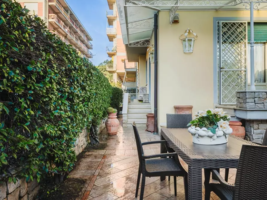 Immagine 27 di Appartamento in affitto  a Camaiore