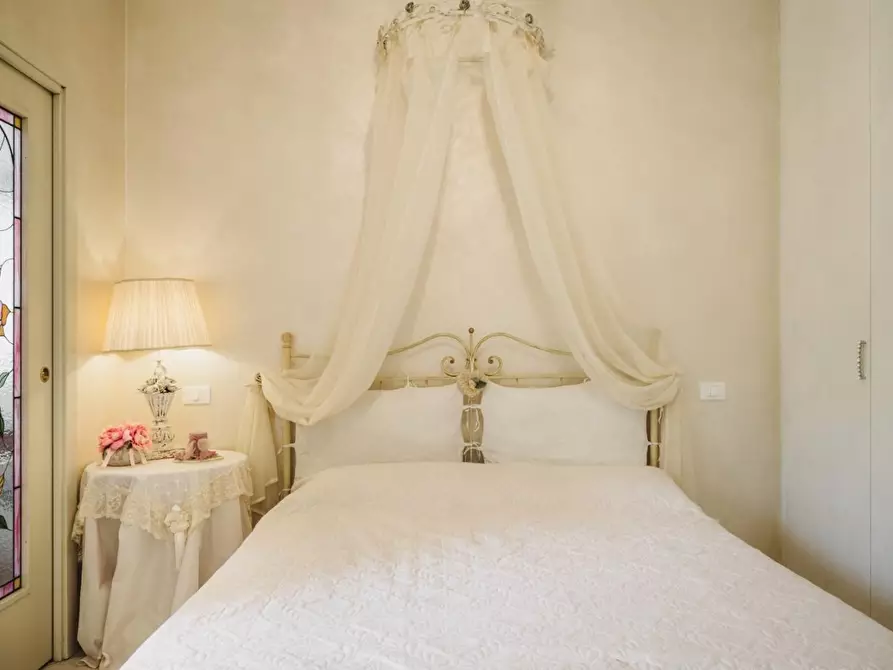 Immagine 30 di Appartamento in affitto  a Camaiore