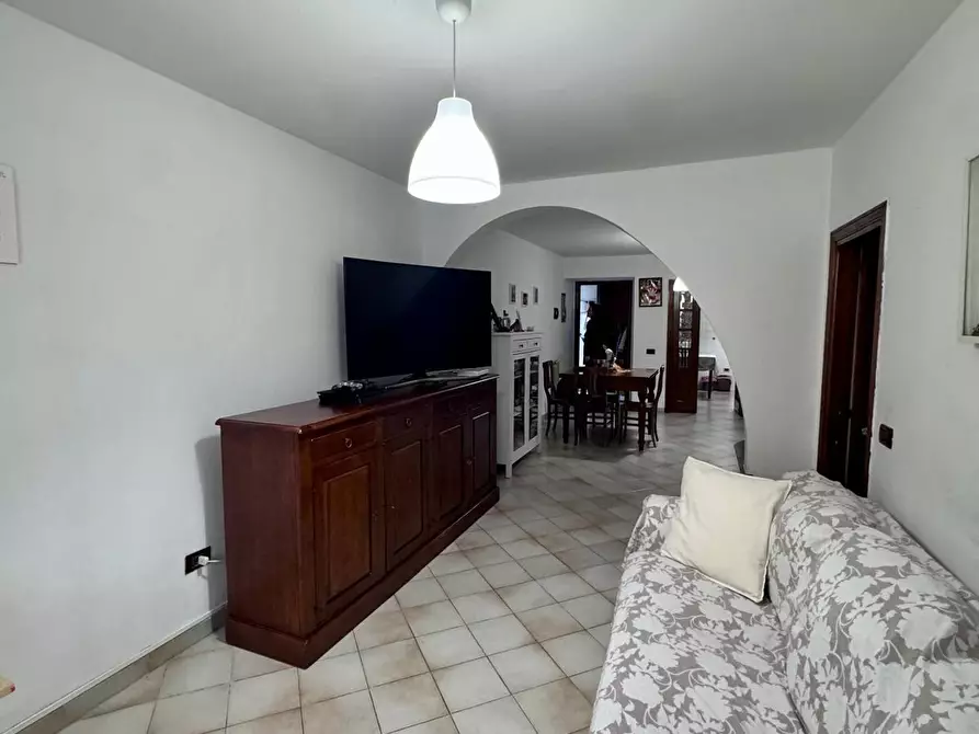 Immagine 6 di Appartamento in vendita  a Massa