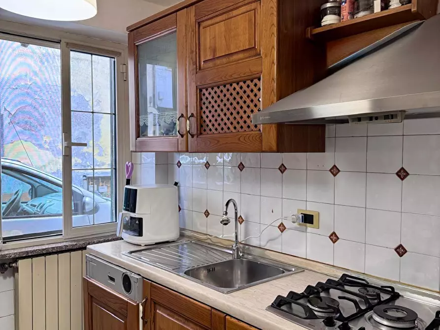 Immagine 10 di Appartamento in vendita  a Massa