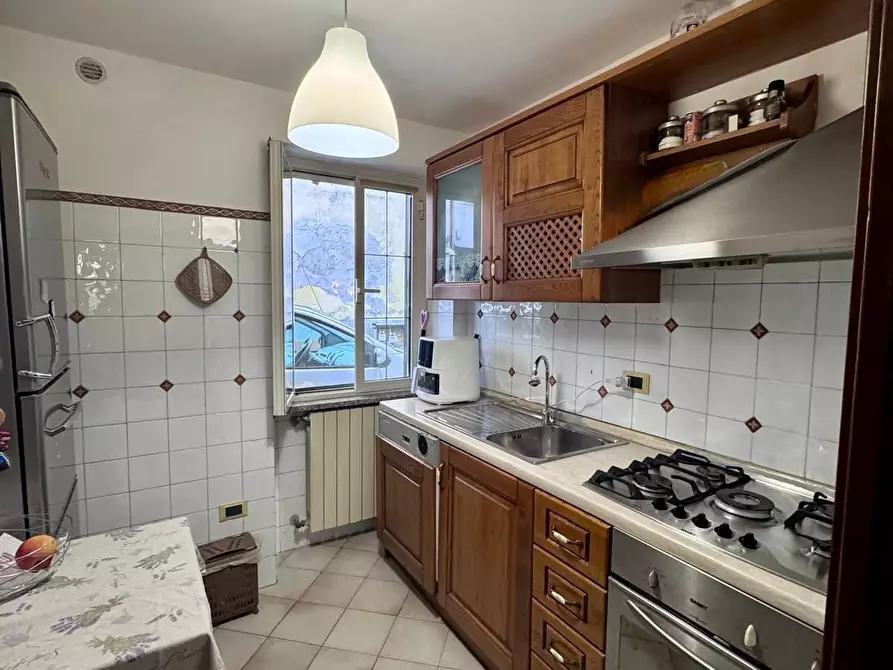 Immagine 11 di Appartamento in vendita  a Massa