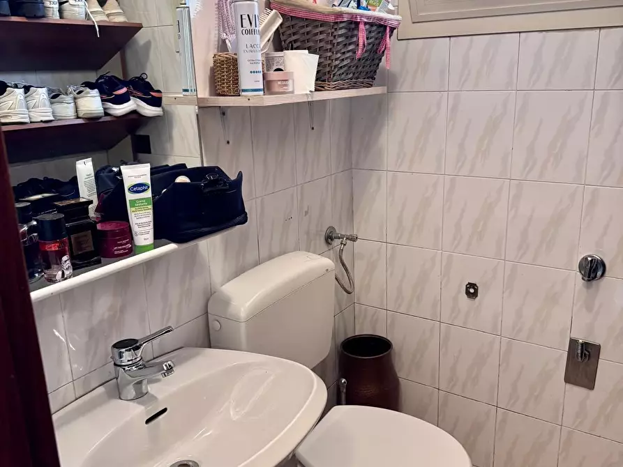 Immagine 19 di Appartamento in vendita  a Massa