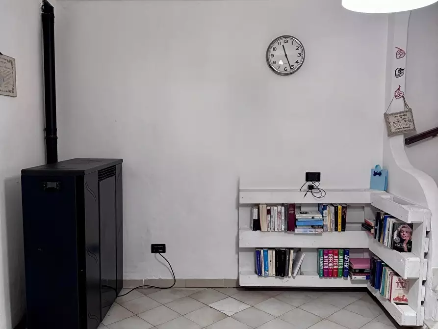 Immagine 12 di Appartamento in vendita  a Massa