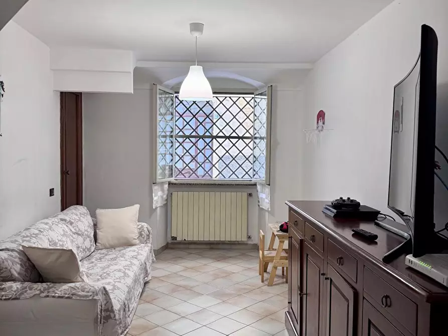 Immagine 1 di Appartamento in vendita  a Massa