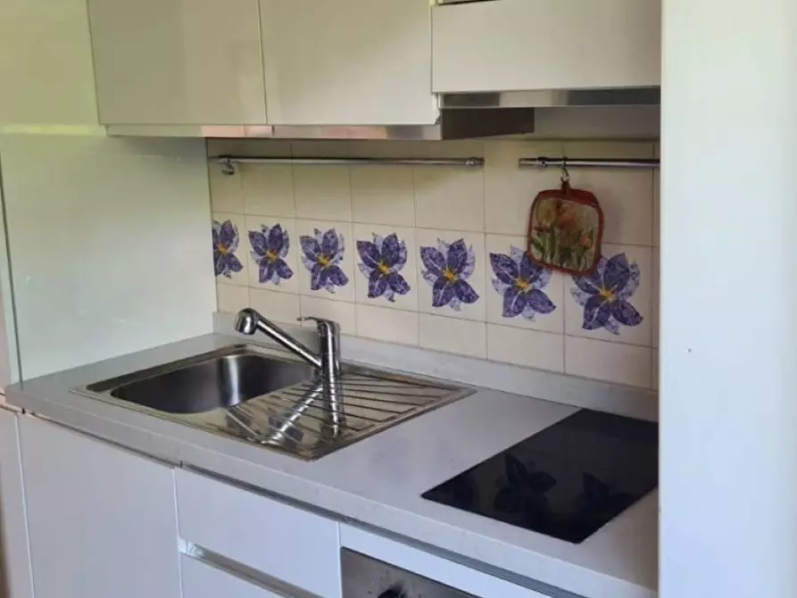 Immagine 9 di Appartamento in vendita  a Livorno