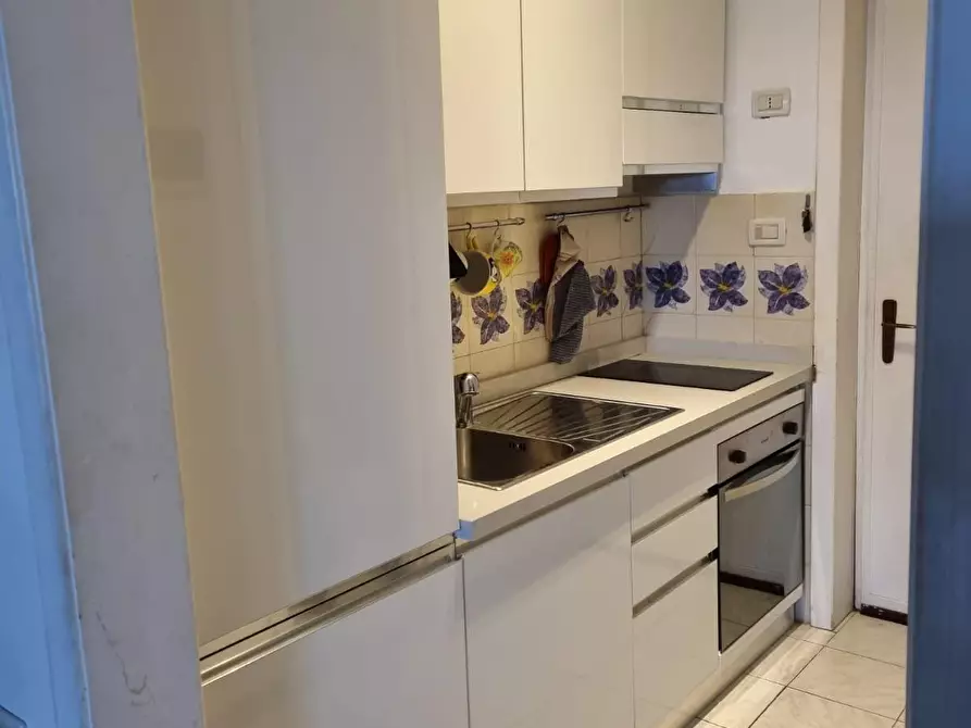 Immagine 10 di Appartamento in vendita  a Livorno