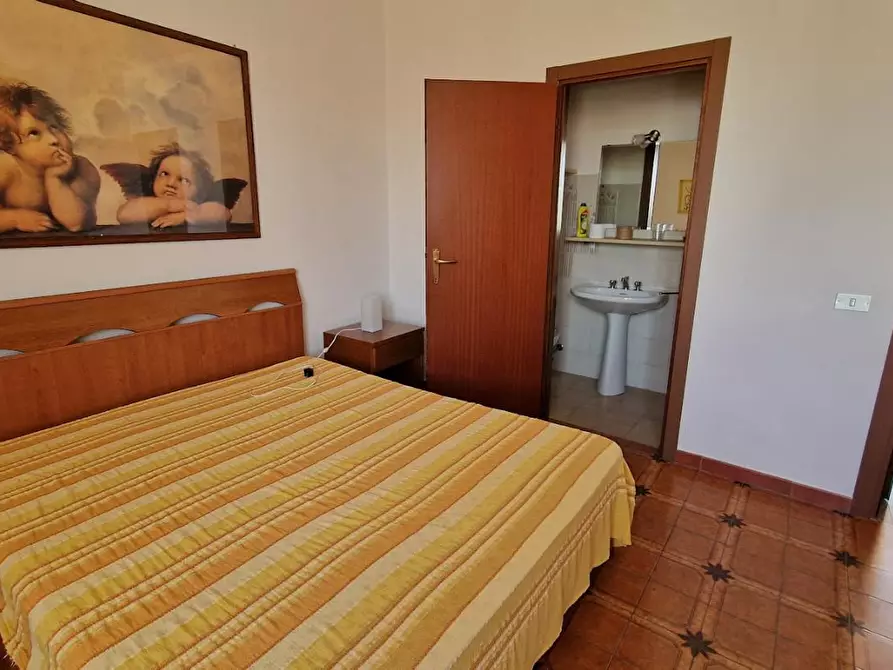 Immagine 9 di Appartamento in vendita  a Carrara