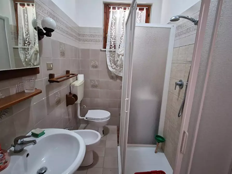 Immagine 14 di Appartamento in vendita  a Carrara