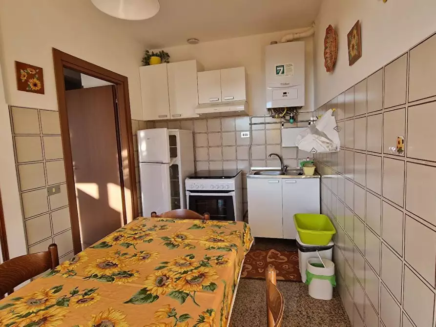 Immagine 6 di Appartamento in vendita  a Carrara