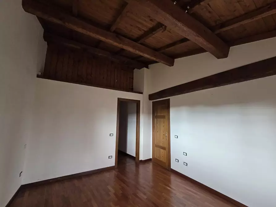 Immagine 12 di Mansarda in vendita  a Lucca