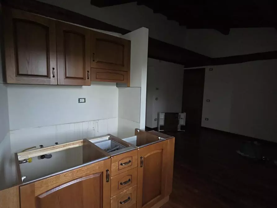 Immagine 7 di Mansarda in vendita  a Lucca