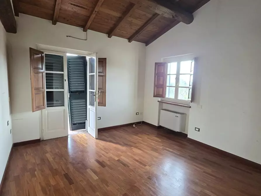 Immagine 14 di Mansarda in vendita  a Lucca